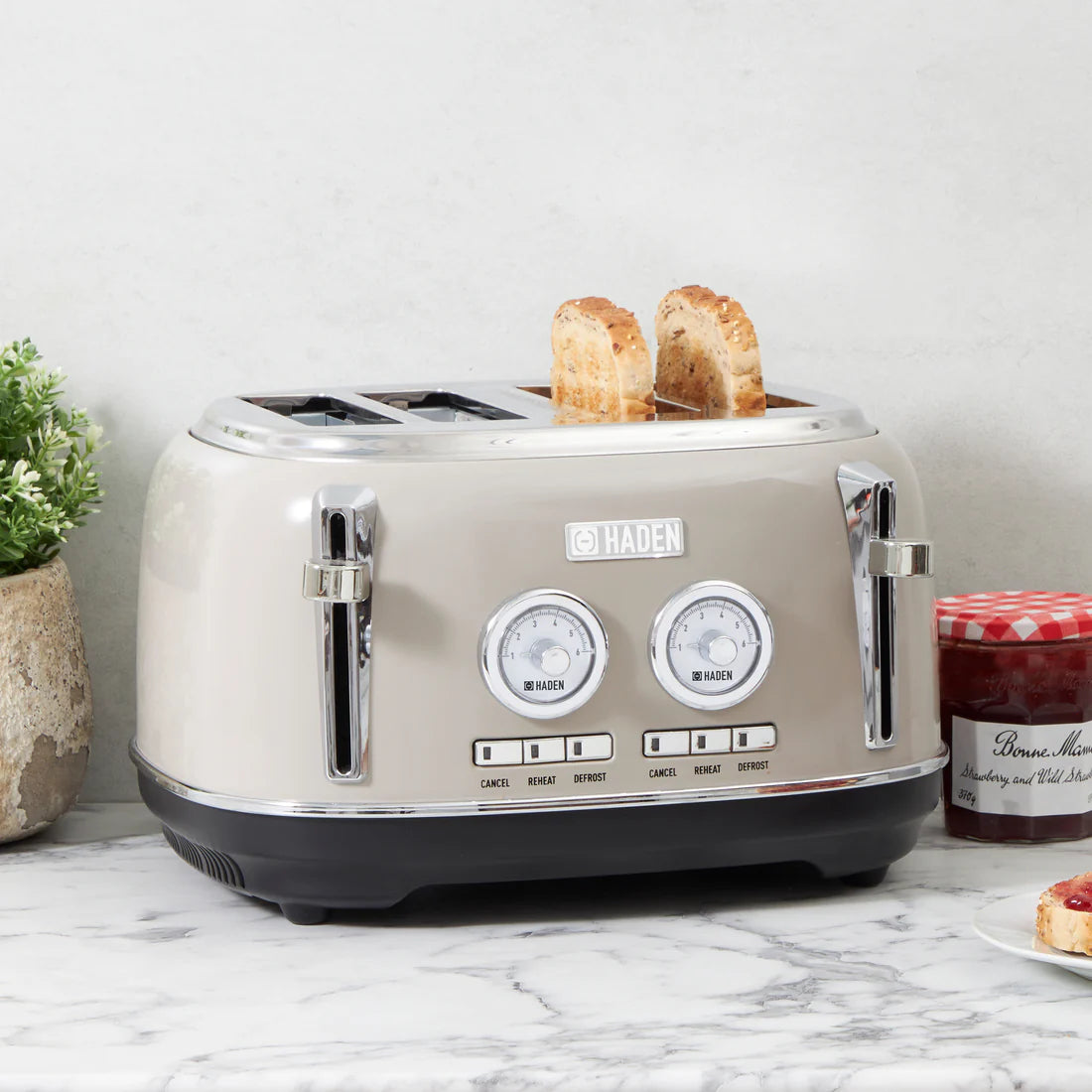 Haden Jersey Putty 4 Slice Toaster