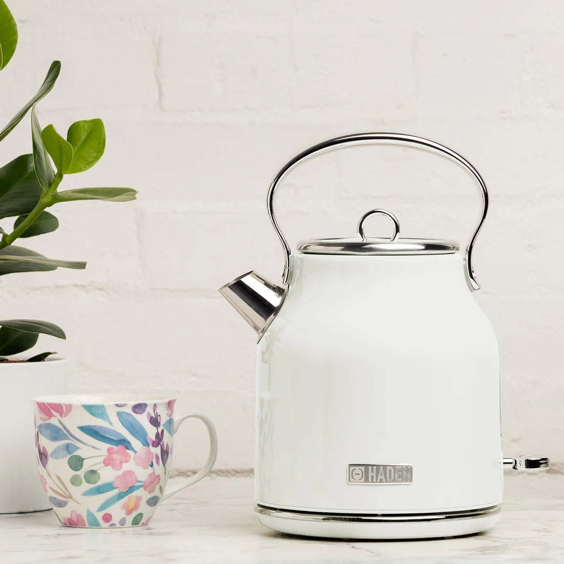 Haden Heritage Ivory Kettle
