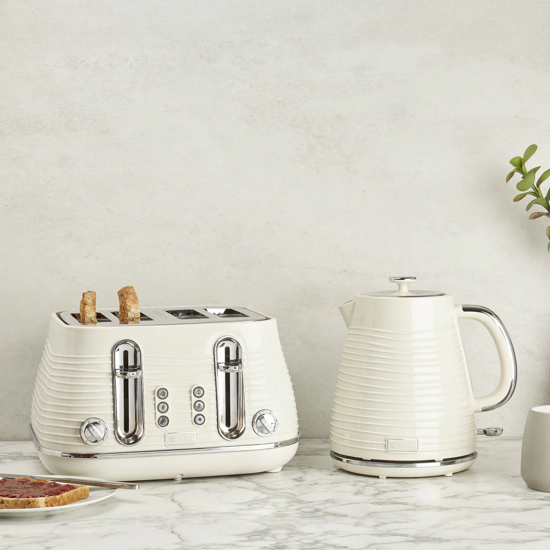 Haden Devon 4 Slice Toaster Cream