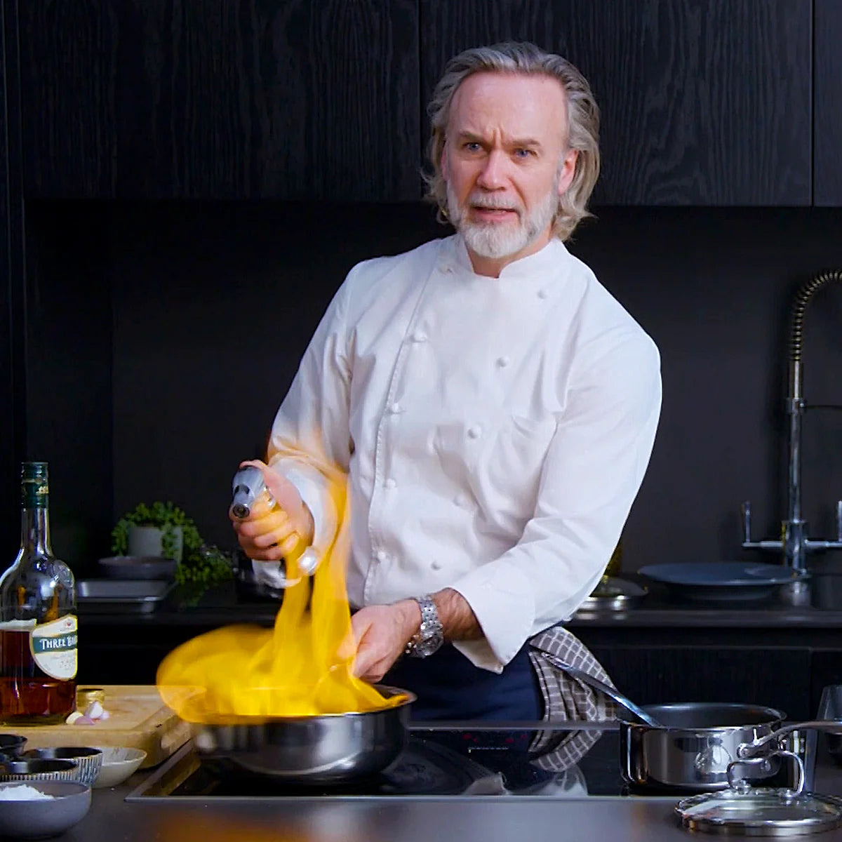 Circulon SteelShield™ Hybrid Non-Stick Chef Sauté Pan & Spoon Set – 24cm / 3L