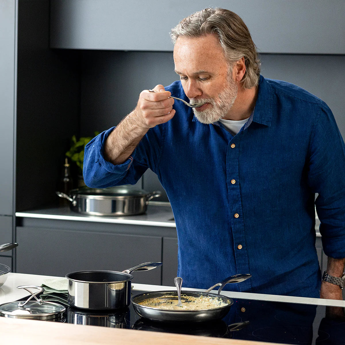 Circulon C Series 18cm/1.9L Cov Saucepan