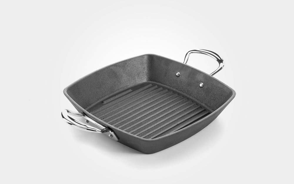 Samuel Groves 26cm Britannia cast iron square griddle, with side handles