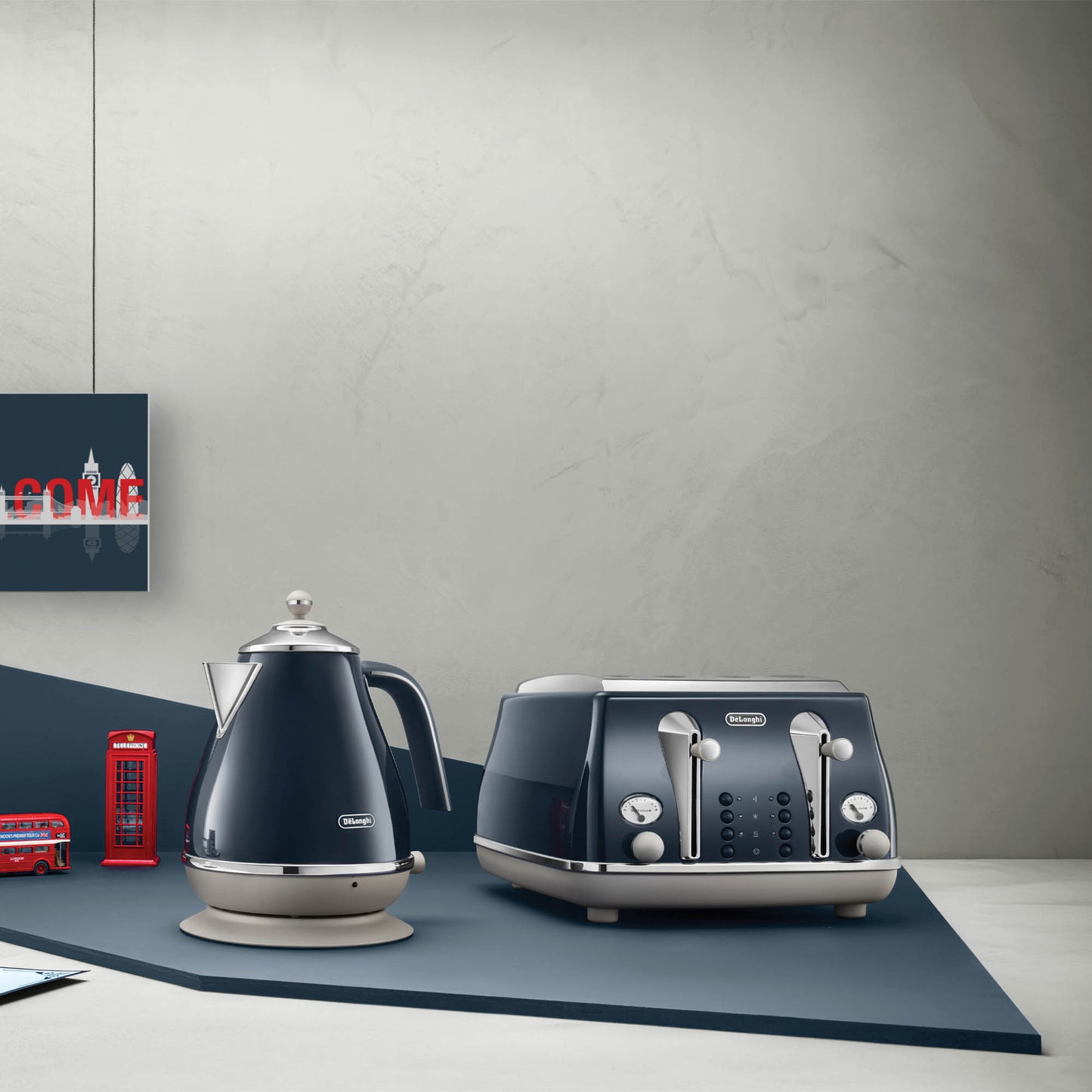 De’Longhi 4 Slice Icona Capitals Toaster – London Blue