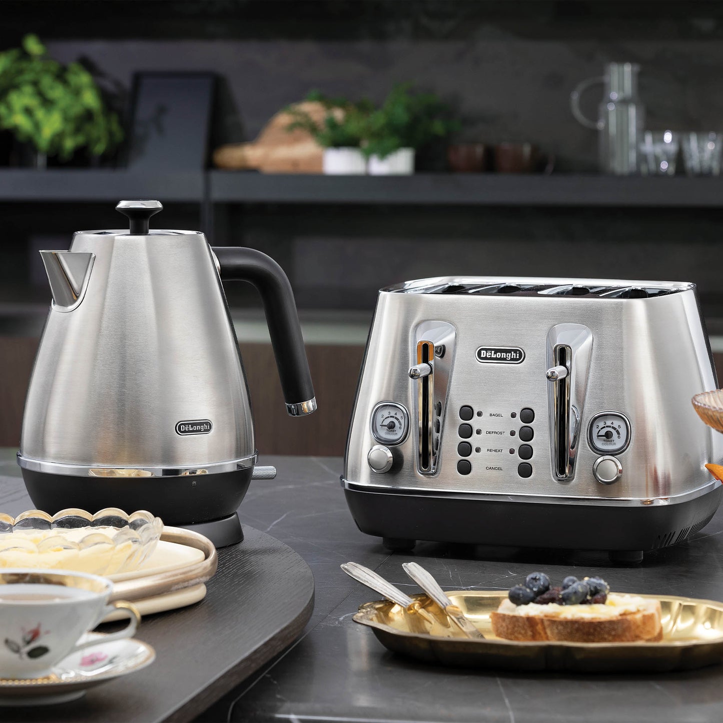 De’Longhi 4-Slice Distinta X Toaster – Silver