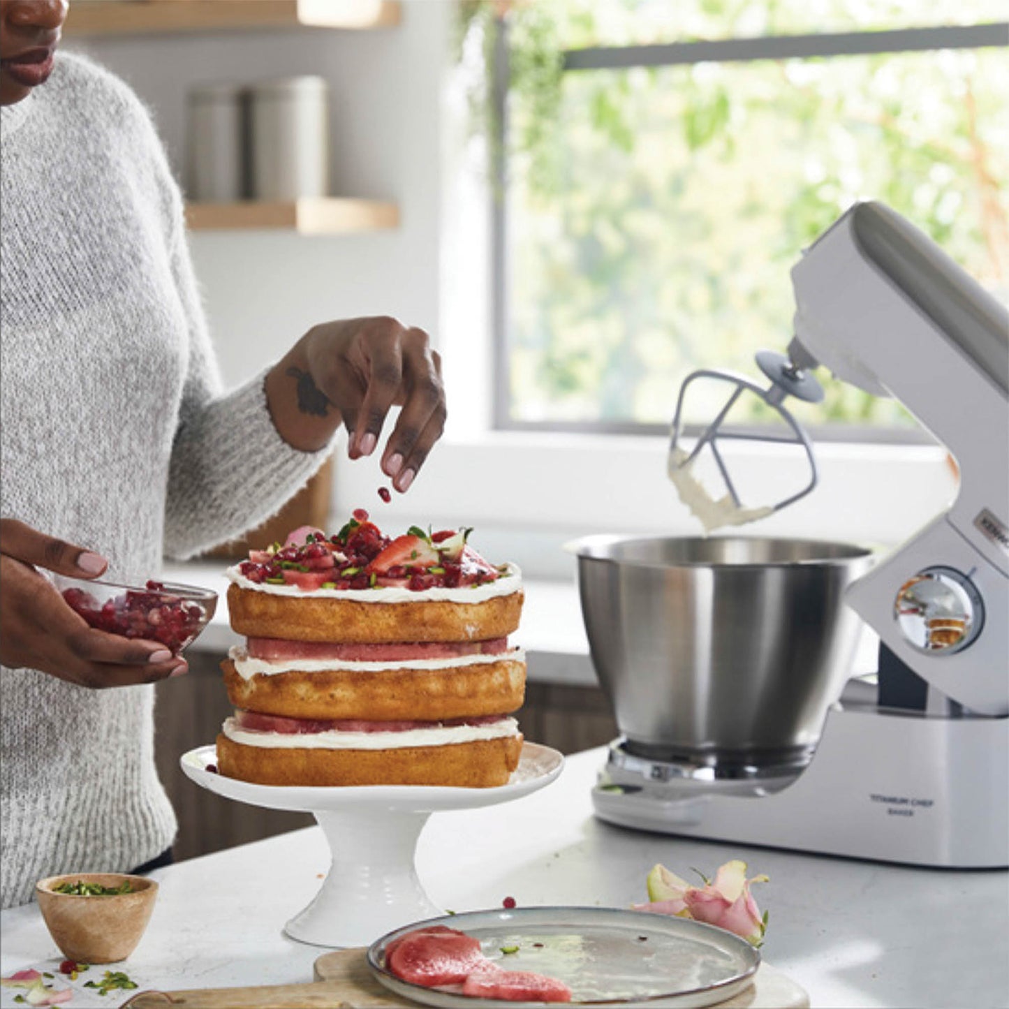 Kenwood 5L Titanium Chef Baker Stand Mixer – White