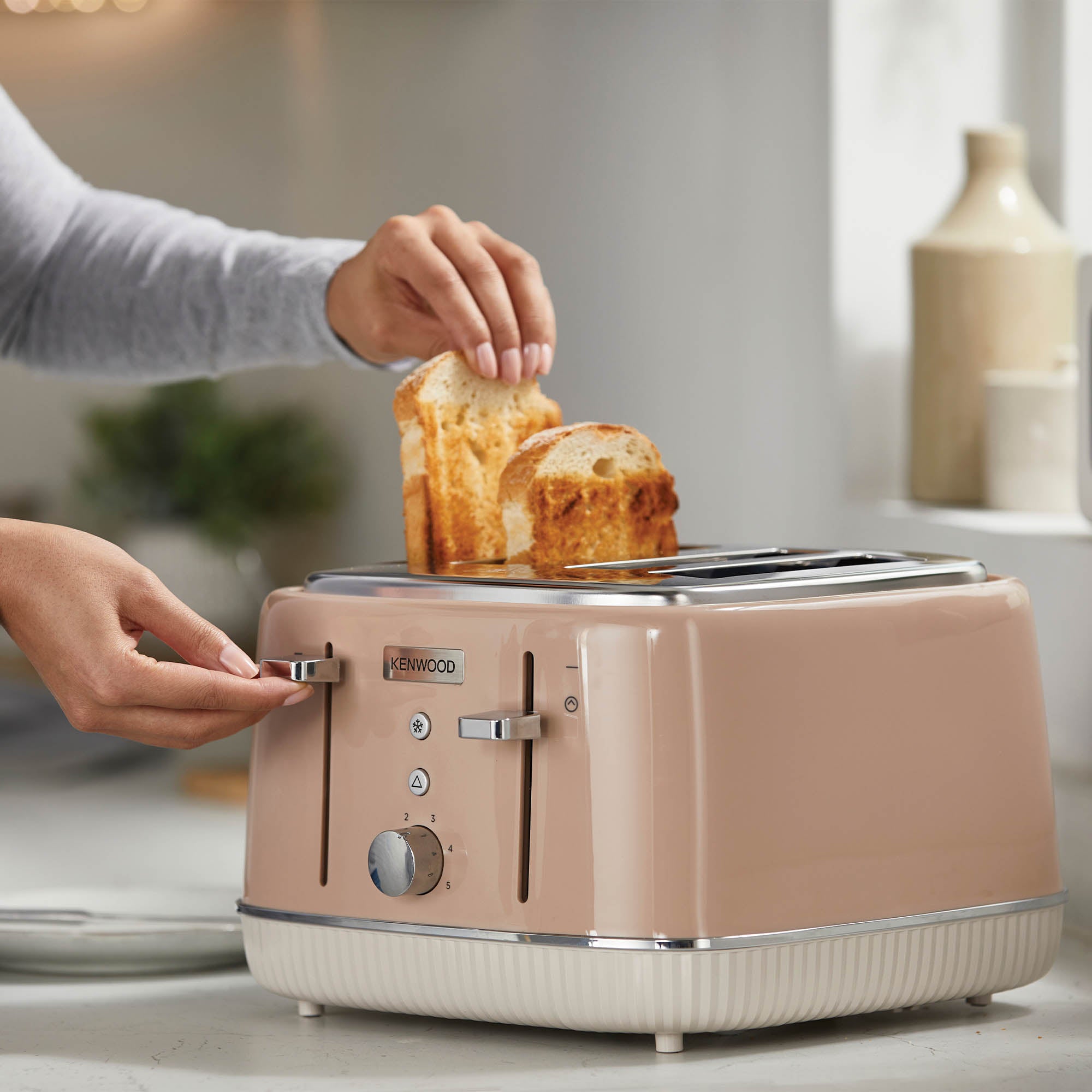 Kenwood Elegancy 4-Slice Toaster