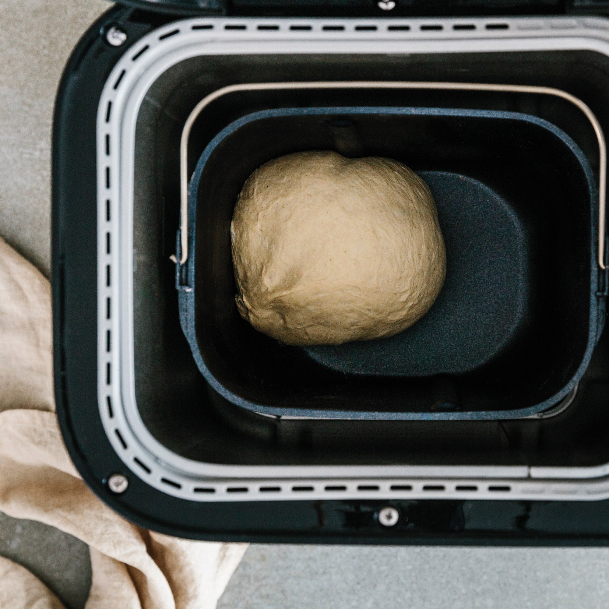 Panasonic Automatic Breadmaker with 30 Programmes – Black