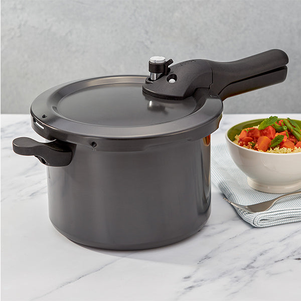 Judge Hard Anodised Pressure Cooker, 5L