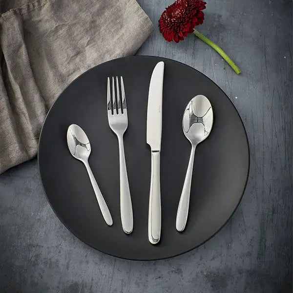 Stellar Winchester, 24 Piece Cutlery Set