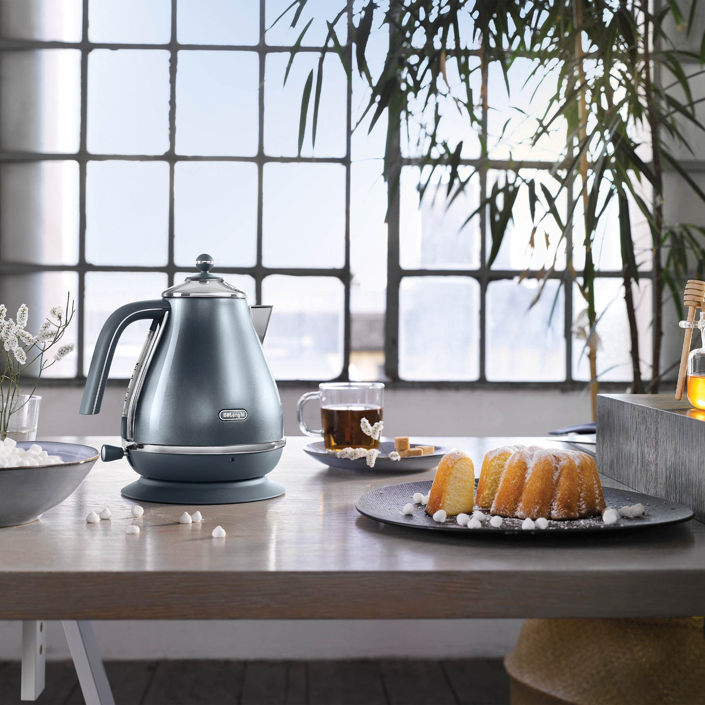 De’Longhi Icona Metallics Kettle Ice – 1.7L