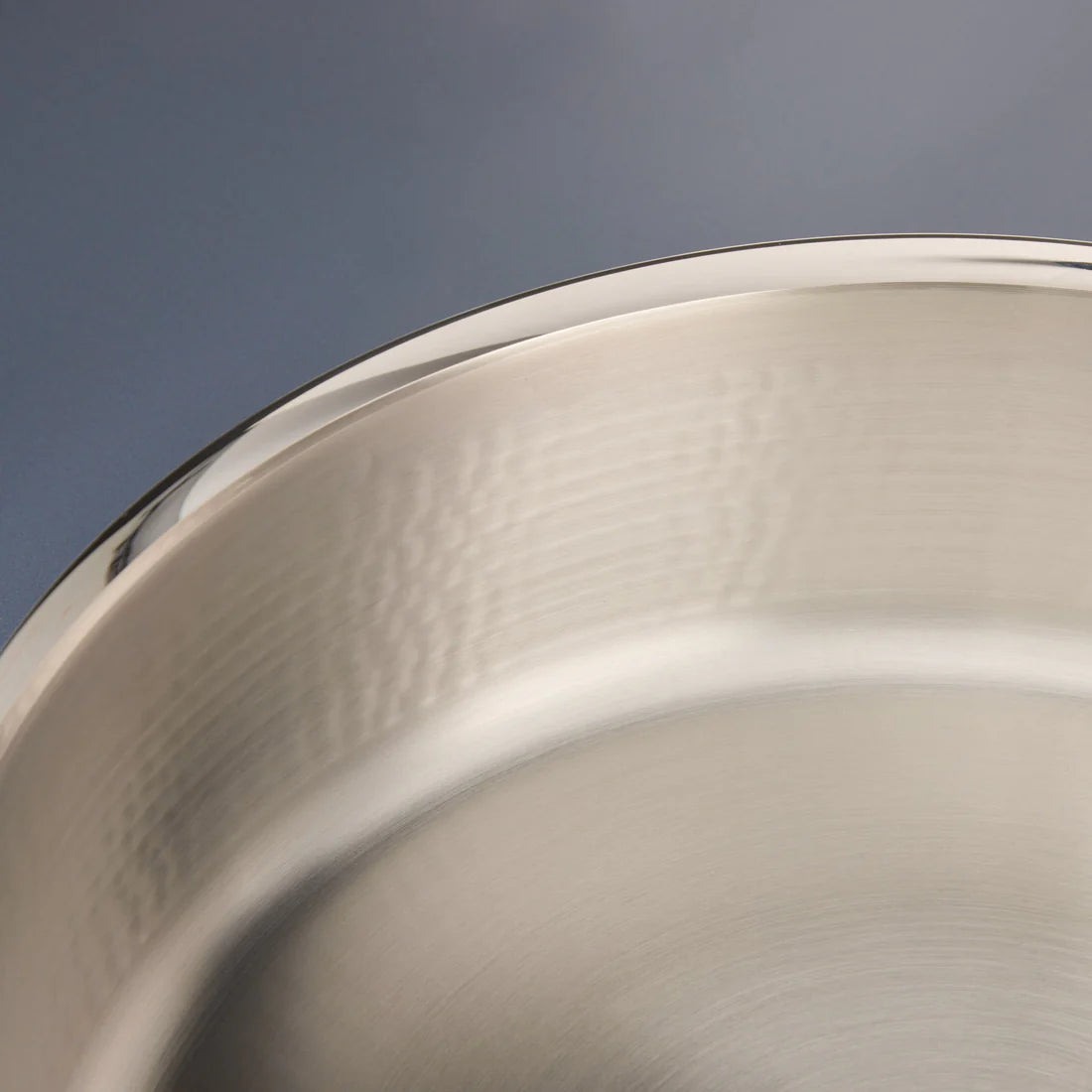 Ruffoni Opus Prima 26cm / 4.7L Covered Braiser – Hand-Hammered Stainless Steel with Garlic & Pepper