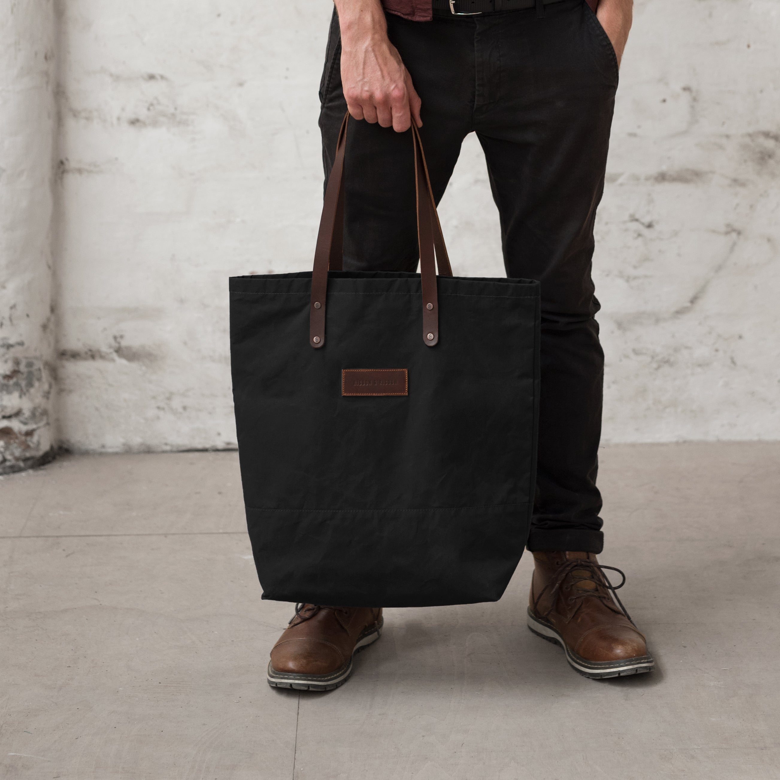 risdon and risdon waxed canvas and leather tote bag made in england horween leather british canvas