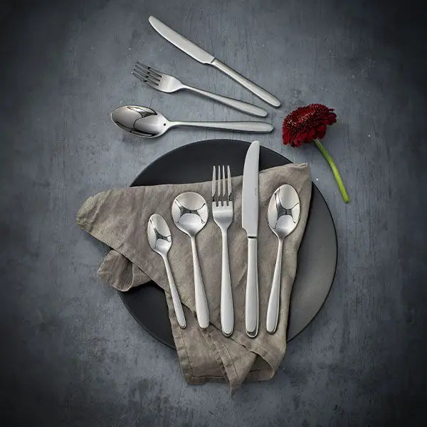 Stellar Winchester, 44 Piece Cutlery Set